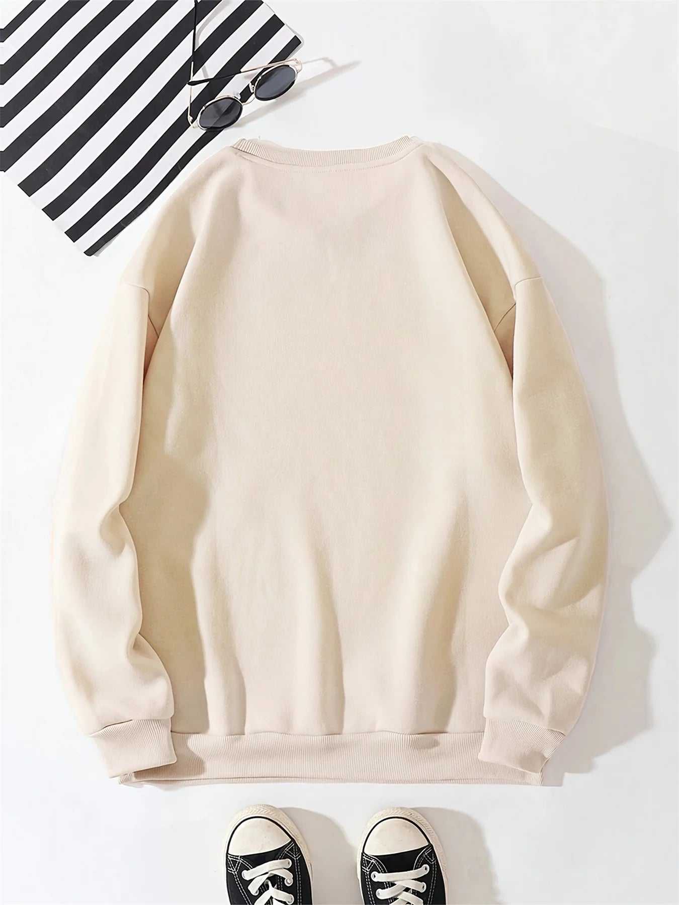 Men's autumn and winter fashionable casual loose futune long sleeved round neck sweatshirt