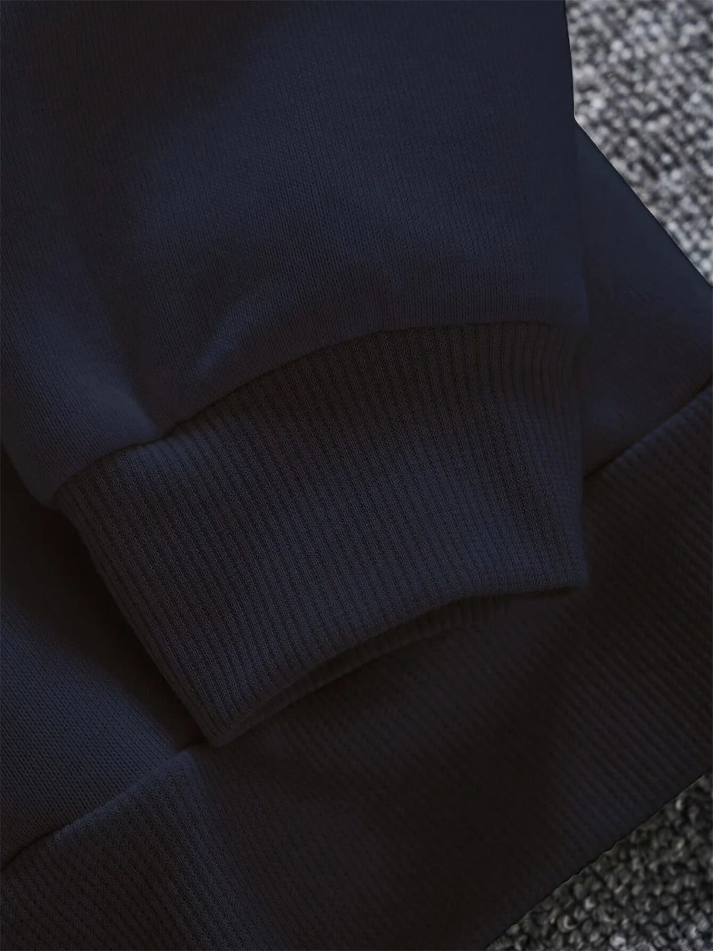 Men's autumn and winter fashionable casual loose futune long sleeved round neck sweatshirt